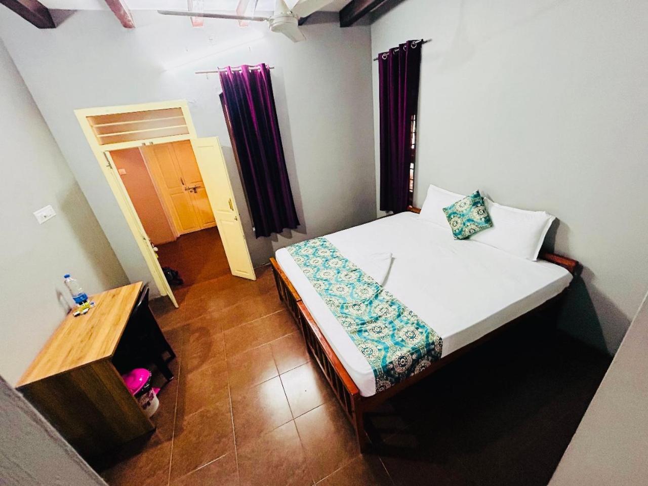 Era Heritage Inn Кожикод Екстериор снимка